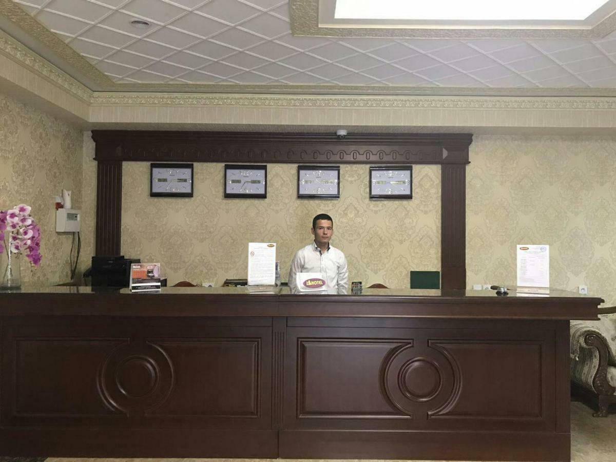 Hotel Afrosiyob Qarshi Eksteriør billede
